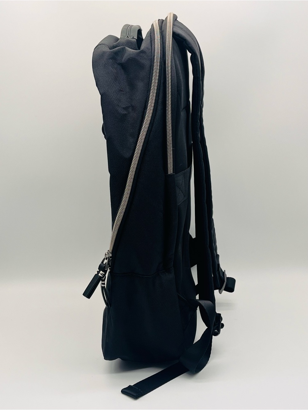 Travis & Wills Lennox Laptop 15" Black Travel Backpack Vegan Trolley Strap - Picture 3 of 11